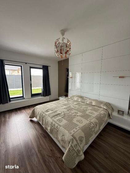 Casă cu 2 camere cu Teren 498 Mp în Cetate