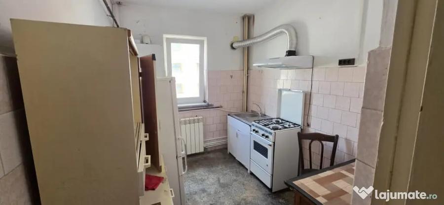 Apartament cu 2 camere decomandat în Ultracentral