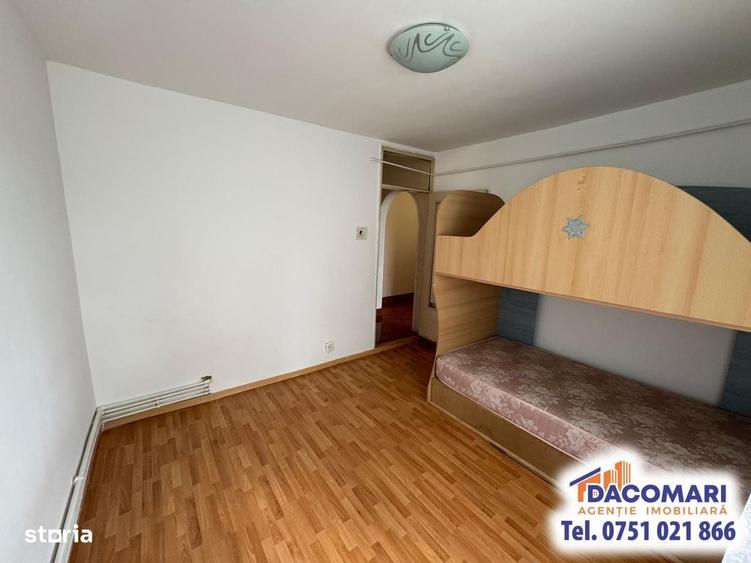 Apartament cu 3 camere decomandat în Central