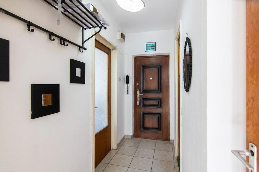 Garsonieră decomandată în Gorjului