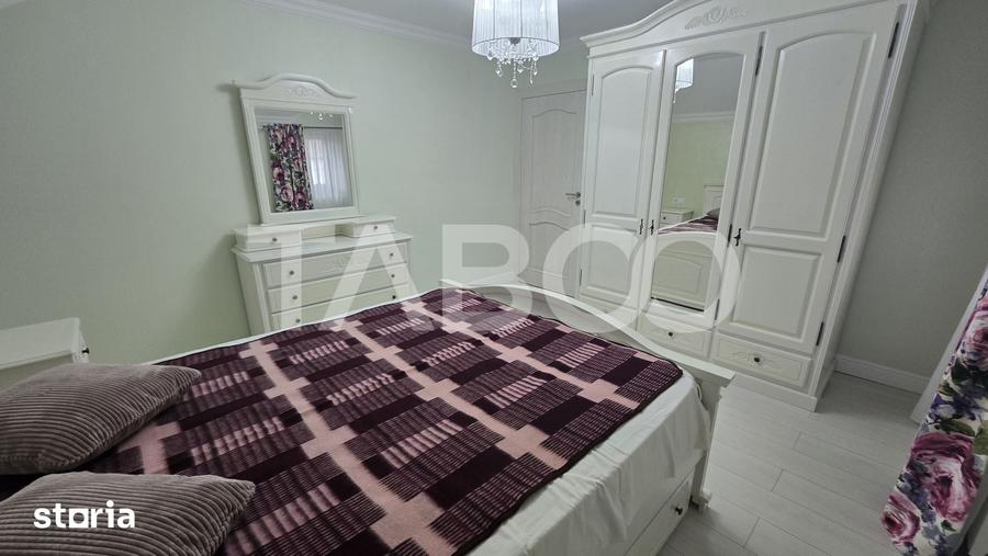 Casa individuala de vanzare 10 camere teren liber 530m zona Lupeni - 1