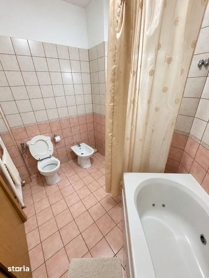 Apartament cu 3 camere în Aviatorilor