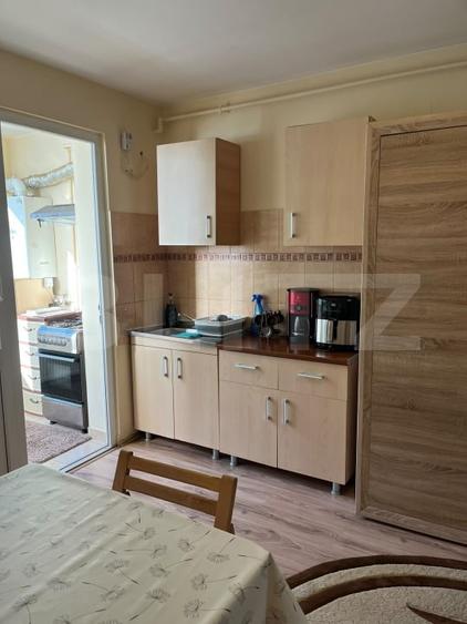 Apartament cu 2 camere semidecomandat, mobilat în Florești