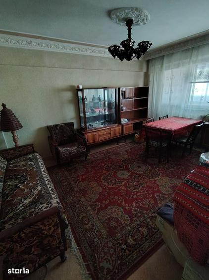 Apartament cu 2 camere decomandat în Radu Negru