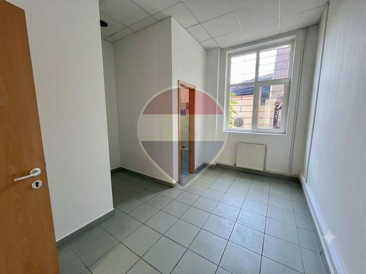 Spațiu comercial, de 38 mp, în Gușterița