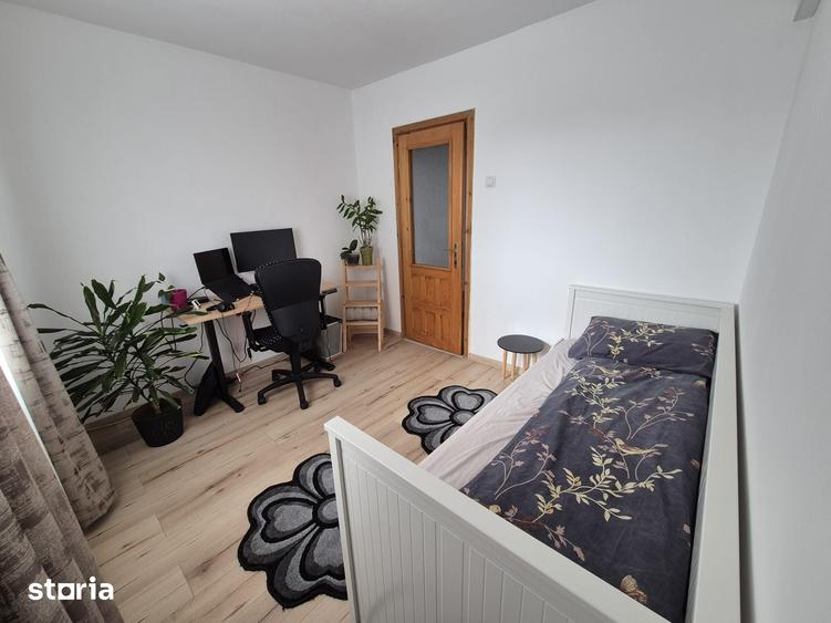 Apartament cu 3 camere semidecomandat în Brazda lui Novac