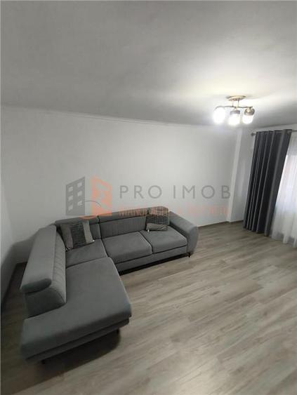 Apartament cu 3 camere decomandat, mobilat în Unirii Nord