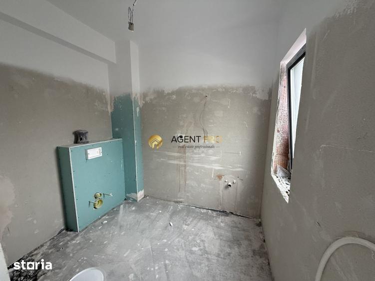 Casă cu 5 camere cu Teren 320 Mp în Central