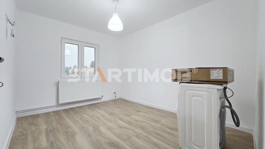 Apartament cu 3 camere decomandat, mobilat în Vlahuță