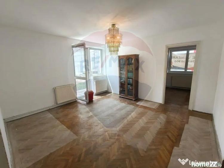 Apartament cu 2 camere semidecomandat în Centrul Civic