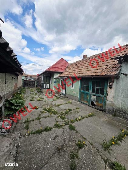 Casă cu 2 camere cu Teren 493 Mp în Central