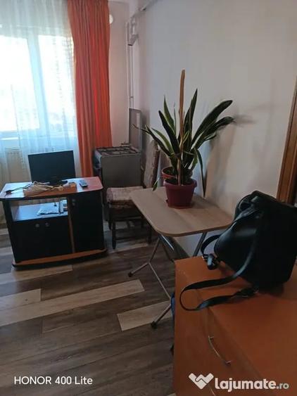 Garsonieră semidecomandată în Prundu