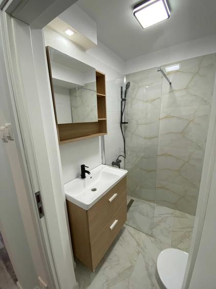 Apartament cu 2 camere semidecomandat în 1 Mai