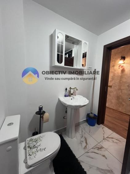 Casă cu 5 camere cu Teren 618 Mp în Viișoara