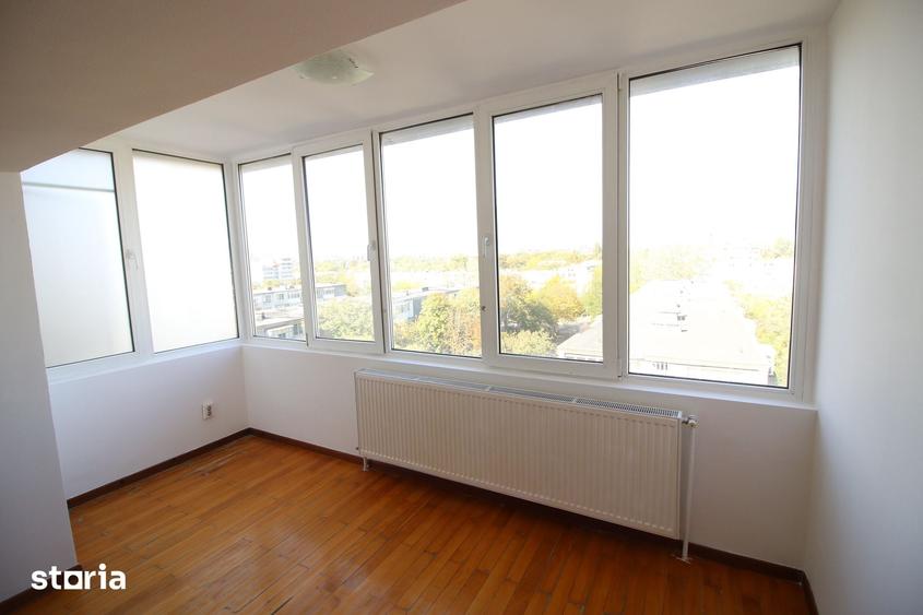 Apartament cu 3 camere decomandat în Faleză