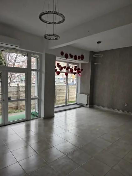 Spațiu comercial, de 140 mp, în Central