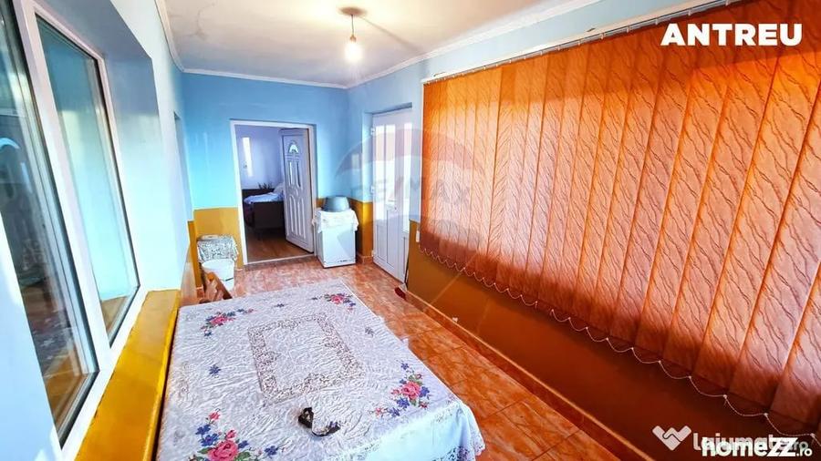 Casă cu 2 camere cu Teren 8945 Mp în Frâncenii Boiului