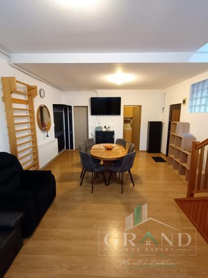 Apartament cu 3 camere semidecomandat, mobilat în Semicentral
