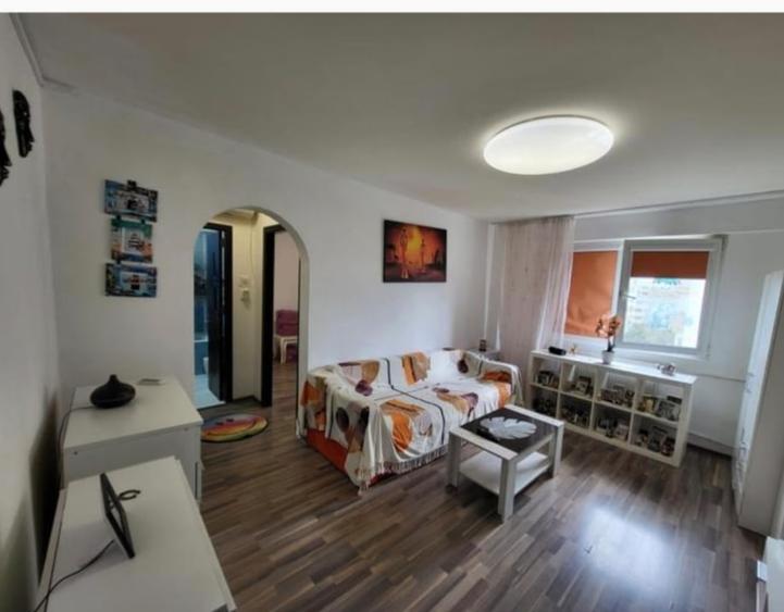 Apartament cu 2 camere semidecomandat în Doamna Ghica