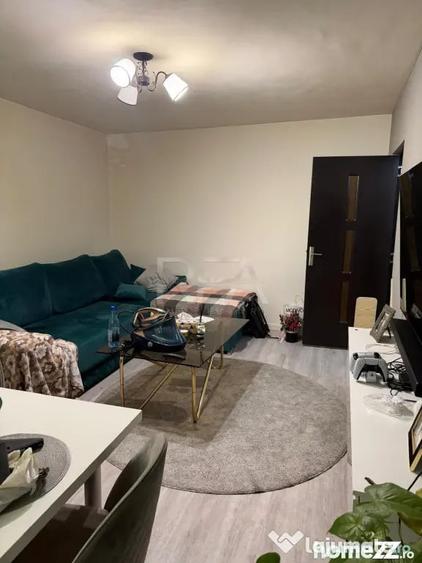 Apartament cu 4 camere decomandat în Gorjului