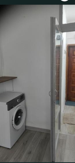 Apartament cu 2 camere semidecomandat în Tractorul