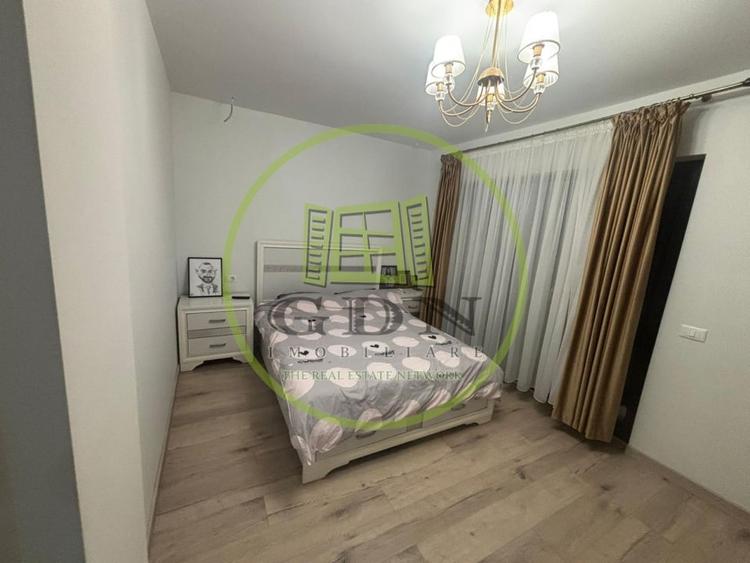 Casă individuală cu 4 camere cu Canalizare în Malu Mare