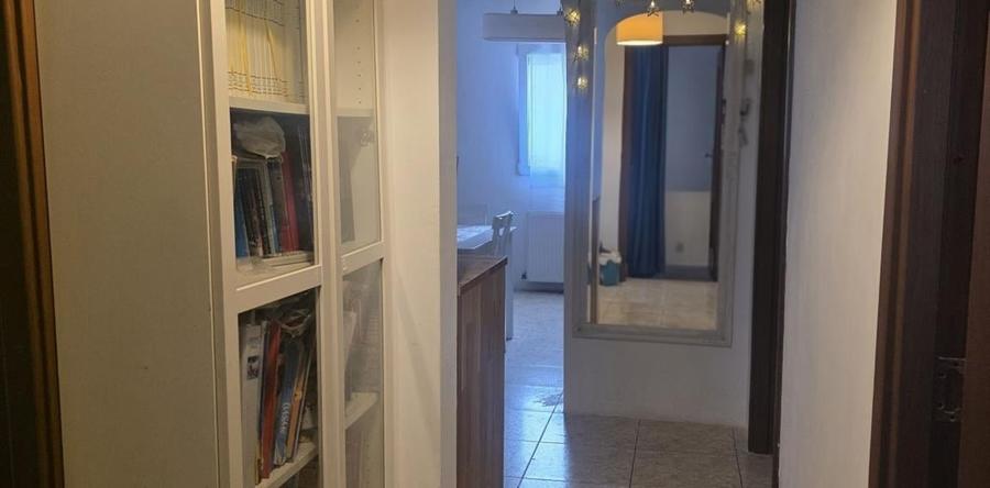 Apartament cu 3 camere decomandat în Titan