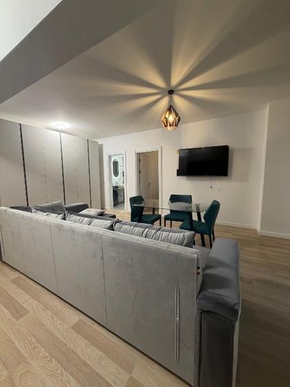 Apartament cu 2 camere semidecomandat în Km 5