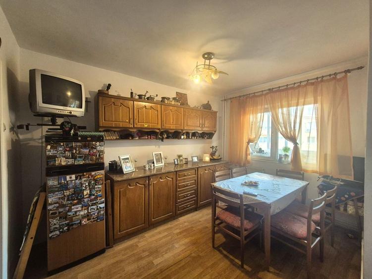 Exclusivitate- camera cu baie intr-un apartament - 2