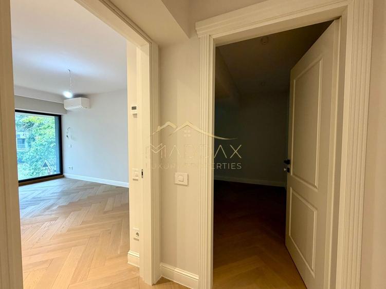 Apartament cu 4 camere în Străulești