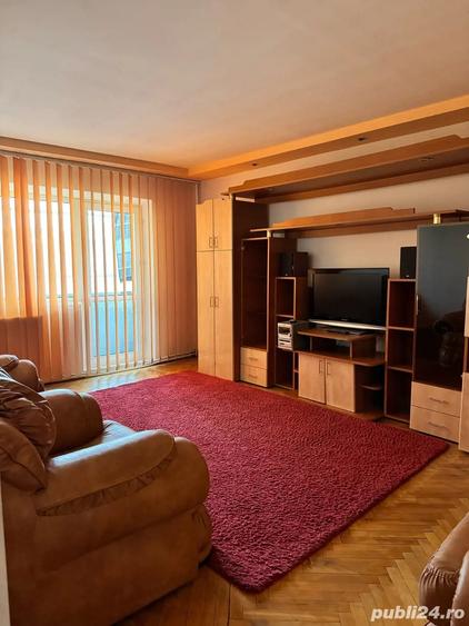 Apartament cu 3 camere decomandat în Berca