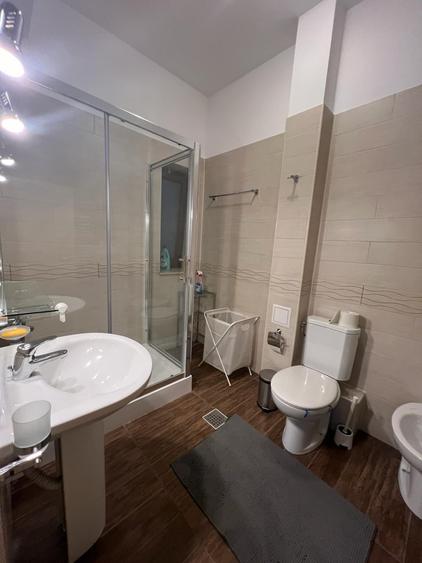 Apartament cu 2 camere decomandat, mobilat în Herăstrău