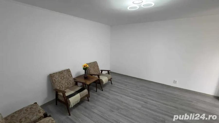 Casă cu 5 camere cu Teren 1347 Mp în Odaia Manolache