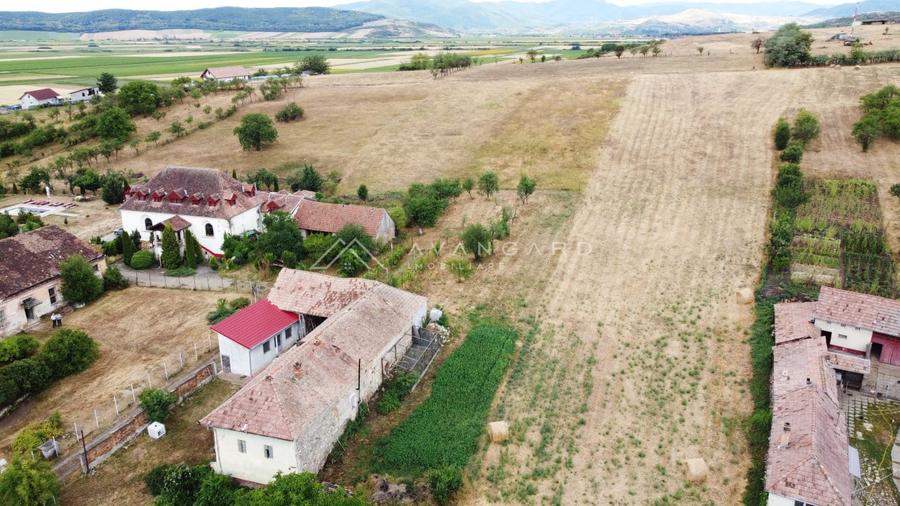 Casă individuală cu 15 camere cu Canalizare în Cricău