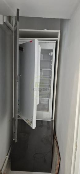 Apartament cu 3 camere semidecomandat, mobilat în Terezian