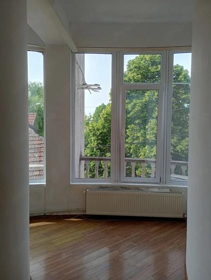 Apartament cu 3 camere decomandat în Mehala