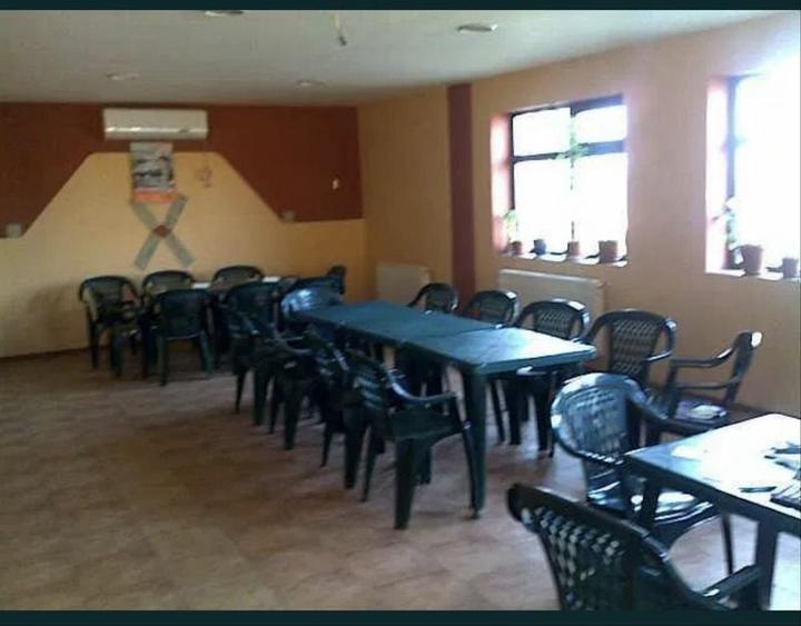 Casă cu 4 camere în Rași