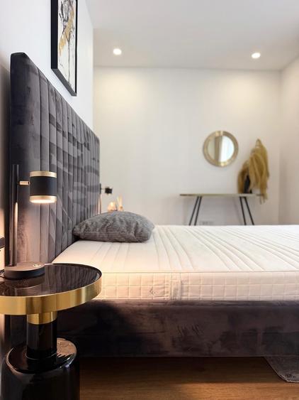Apartament cu 2 camere semidecomandat în Victoriei
