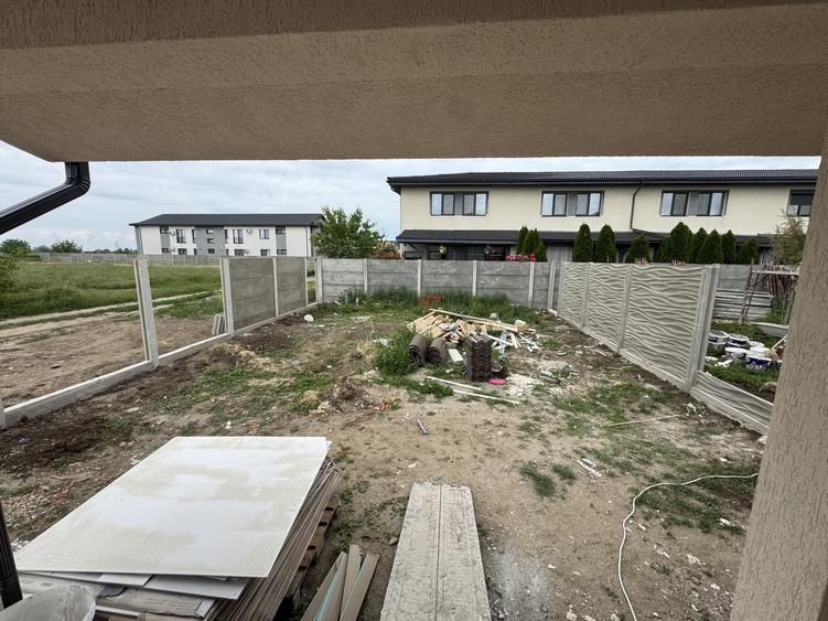 Duplex cu 5 camere cu Canalizare în Chișoda