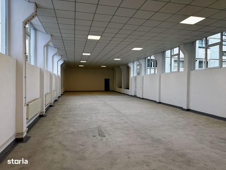 Spațiu comercial, de 310 mp, în Mârșa