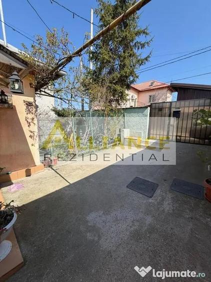 Casă cu 5 camere cu Teren 754 Mp în Cățelu
