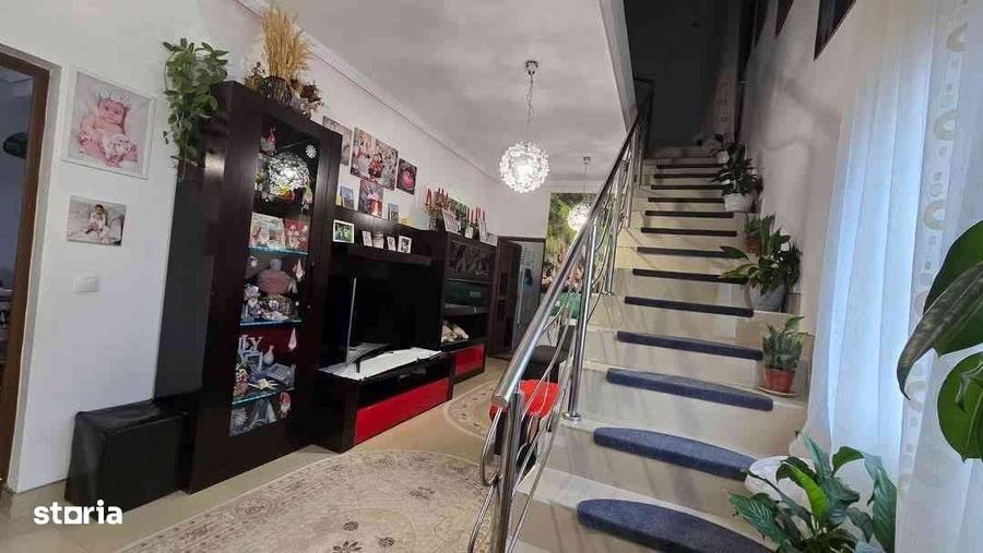Casă cu 3 camere în Horlești