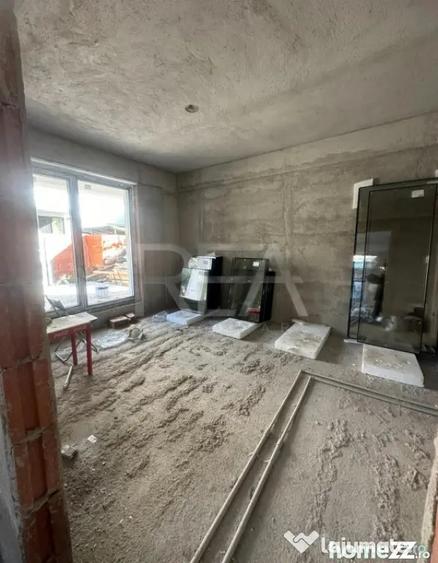 Apartament cu 3 camere semidecomandat în Central