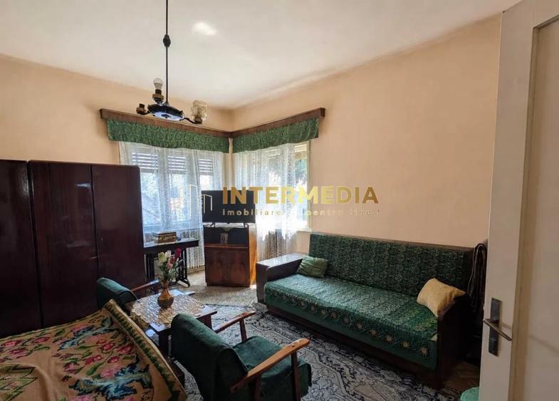 Apartament cu 3 camere decomandat, mobilat în Central
