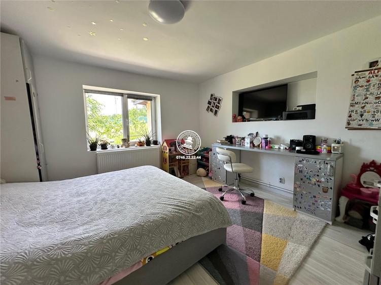 Casă cu 3 camere decomandat cu Teren 90 Mp în Holboca