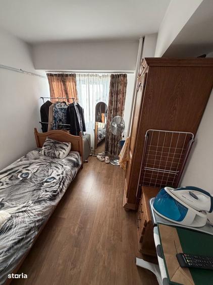 Apartament cu 5 camere decomandat în Decebal