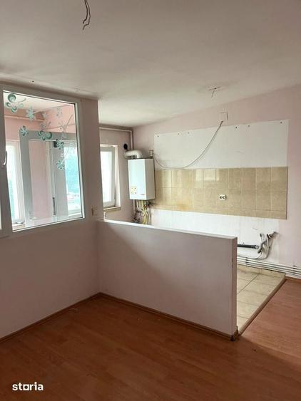 Apartament cu 2 camere semidecomandat în Cornișa
