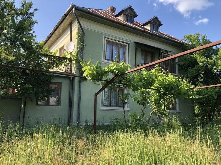Casă cu 4 camere cu Teren 10000 Mp în Preotești