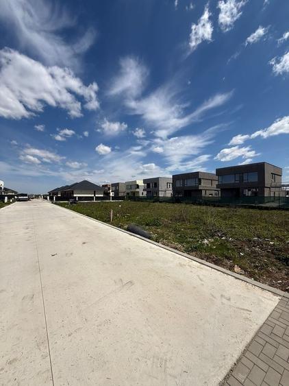 Teren Construcții intravilan de 1000 mp, în Tunari