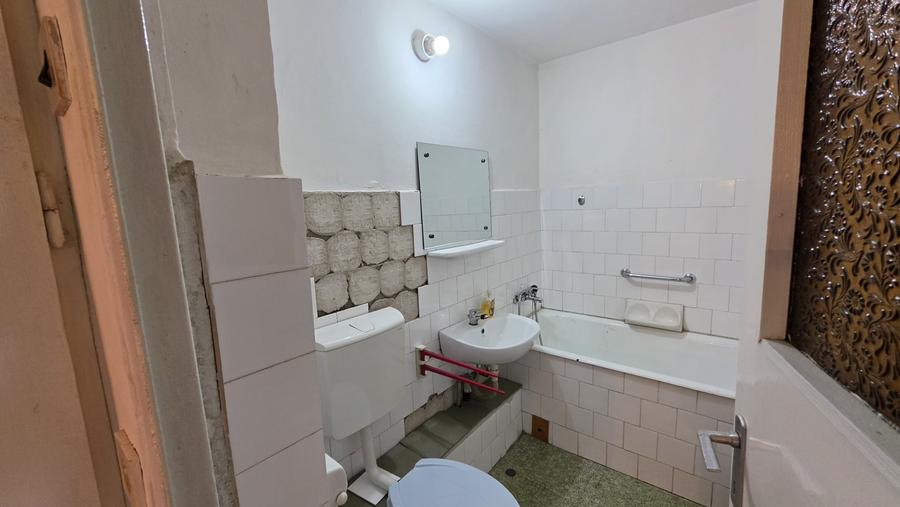 Apartament cu 3 camere 2 bai 2 balcoane si pivnita de vanzare in Strand - 7